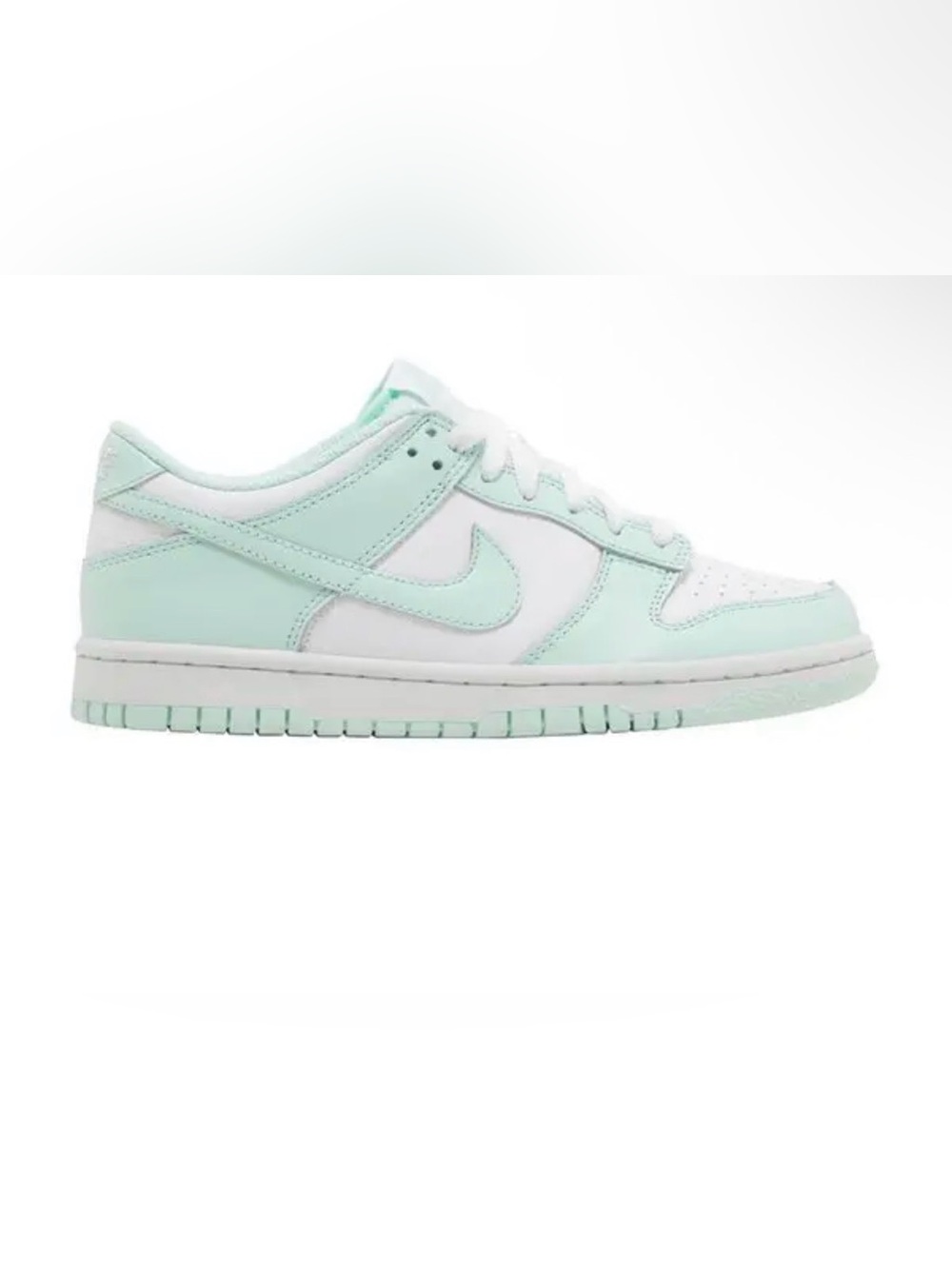 Nike Kids Low-Top Sneakers in Mint and White